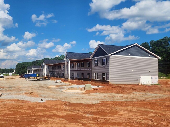 2468 Cedar Creek Rd, Unit 1000 in Youngsville, NC - Foto de edificio - Building Photo