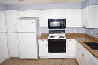 1497 Veracruz Ln in Weston, FL - Building Photo - Building Photo