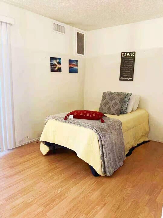 11701 Texas Ave in Los Angeles, CA - Building Photo