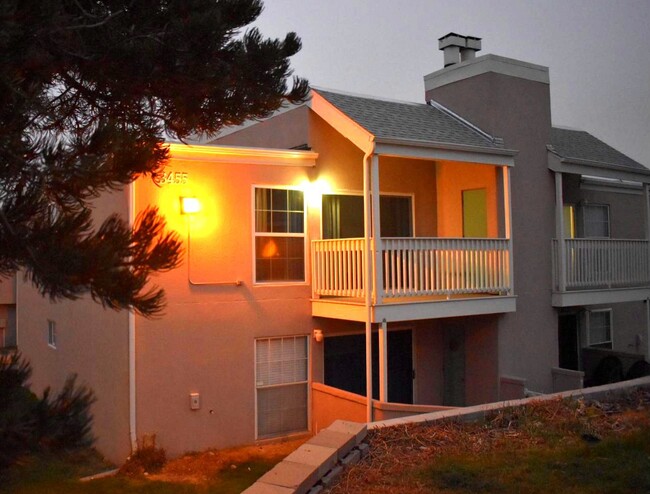 3455 Rebecca Ln, Unit G in Colorado Springs, CO - Foto de edificio - Building Photo