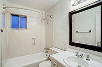 2418 Mimosa Dr photo'