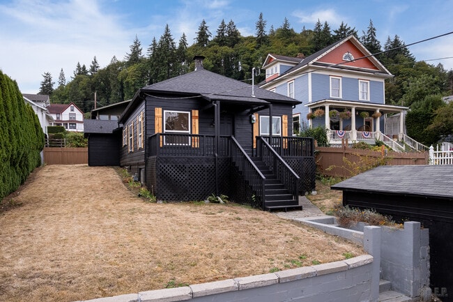 410 W C St in Rainier, OR - Building Photo - Building Photo