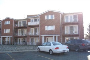 4181 Williamsburg Ct in Glenview, IL - Building Photo