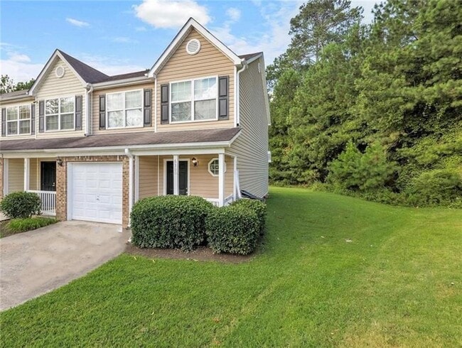6300 Hickory Ln Cir in Union City, GA - Foto de edificio - Building Photo