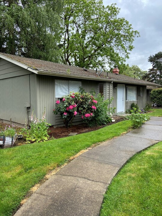 North Park Apartments in Salem, OR - Foto de edificio