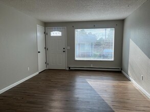 1126 Benham Ct in Richland, WA - Building Photo - Building Photo