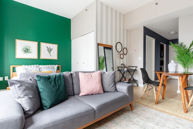 535 W 23rd St, Unit SI FL6-ID2045 in New York, NY - Building Photo - Building Photo