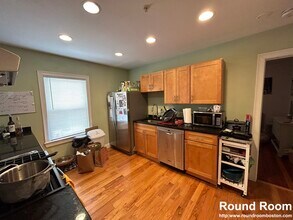 171 Walnut St in Somerville, MA - Building Photo - Building Photo