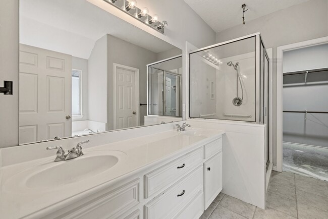 property at 909 Katie Ln