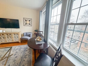 90 Kilsyth Rd, Unit 37 in Boston, MA - Building Photo - Building Photo