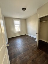 166 Armstrong Ave, Unit 2 in Jersey City, NJ - Building Photo - Building Photo