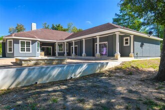 12446 Willis Waukegan Rd in Conroe, TX - Building Photo - Building Photo