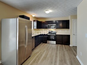 183 Shallotte Dr in Reynoldsburg, OH - Building Photo - Building Photo