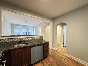 4410 N Wolcott Ave, Unit J00W in Chicago, IL - Building Photo - Building Photo