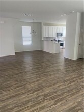 149 Buttonwood Dr in Buda, TX - Foto de edificio - Building Photo