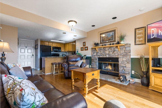 3710 Weber Rd