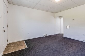 612 Ceres Wy in Pittsburgh, PA - Building Photo - Building Photo