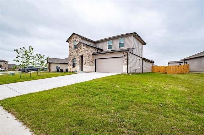 204 Lily Pond Trl in San Marcos, TX - Building Photo - Building Photo