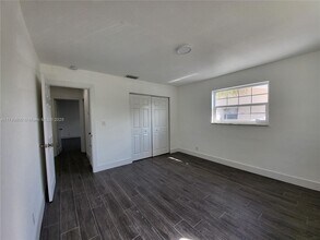 3805 NW 78th Ter in Coral Springs, FL - Foto de edificio - Building Photo