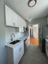7009 N Ridge in Chicago, IL - Building Photo - Building Photo