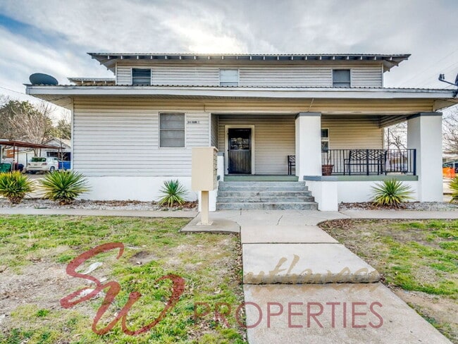 216 S Devine Ave in Stephenville, TX - Building Photo - Building Photo