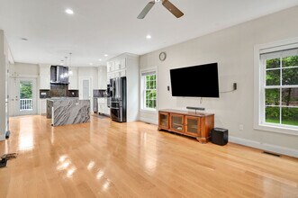 156 Birch Mountain Rd in Glastonbury, CT - Building Photo - Building Photo