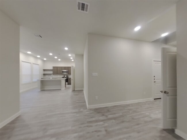 9835 Willow Creek Commerce Dr