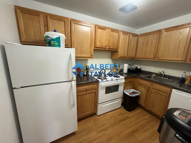 311 Tappan St, Unit 1B