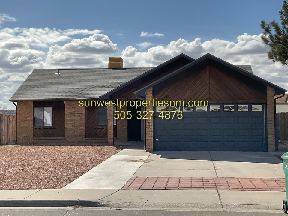 4611 Pacific St in Farmington, NM - Building Photo