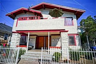 1214-1218 Dewey Ave in Los Angeles, CA - Foto de edificio - Building Photo