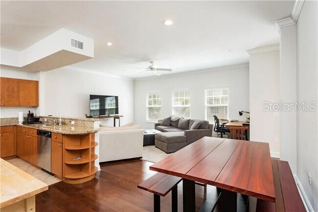 638 Blue Taverna Ln in Clearwater, FL - Building Photo - Building Photo