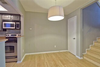 7635 Guadalupe St in Austin, TX - Building Photo - Building Photo