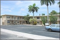 Varnel Apartments in Lake Worth, FL - Building Photo - Building Photo