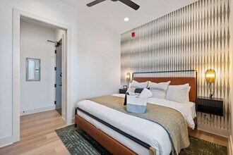 722 Mcferrin Ave in Nashville, TN - Foto de edificio - Building Photo