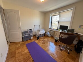 101 Jackson Ave, Unit #3N in Mineola, NY - Foto de edificio - Building Photo