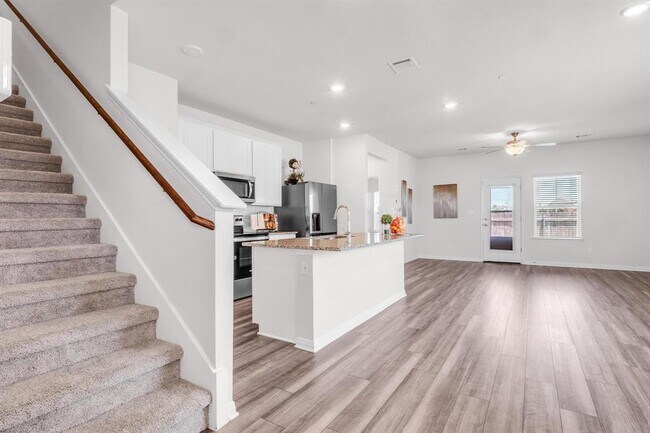 property at 1850 Settlers Glen Dr