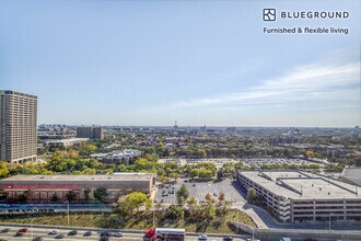 1035 W Van Buren St in Chicago, IL - Building Photo - Building Photo