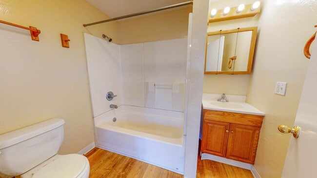 property at 121 N Wasson St
