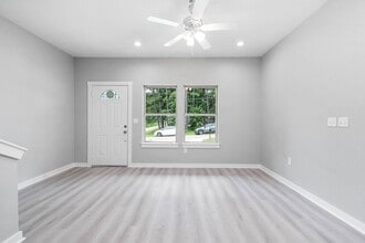 16985 Glenheath St in Montgomery, TX - Building Photo - Building Photo