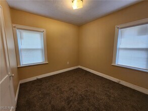 1306 E 134th St in East Cleveland, OH - Building Photo - Building Photo