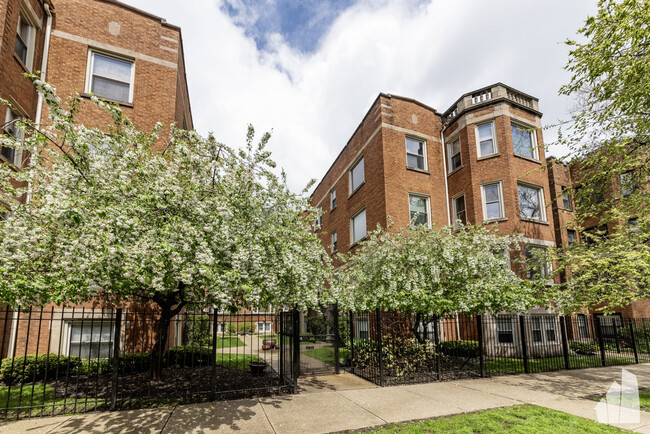 property at 1622 W Columbia Ave