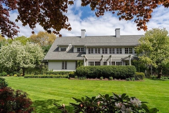 property at 11 Clovelly Rd