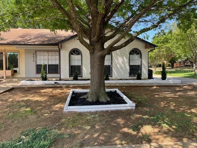 property at 3013 Penny Ln