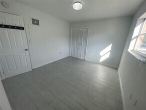 4550 SW 67th Ave-Unit -9 in Miami, FL - Building Photo - Building Photo