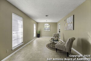112 Suncliff Dr in Universal City, TX - Foto de edificio - Building Photo