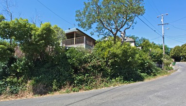 200 Almonte Blvd in Mill Valley, CA - Building Photo - Building Photo