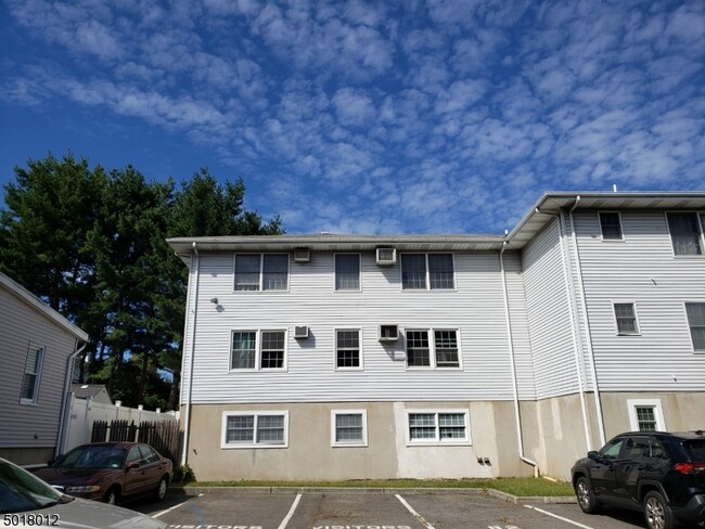 5 Sewall Ave in Clifton, NJ - Building Photo - Building Photo