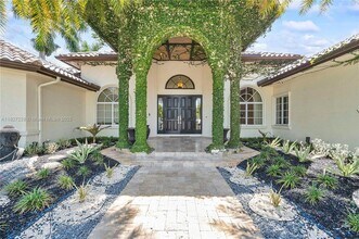 1203 NW 121st Ave in Plantation, FL - Building Photo - Building Photo
