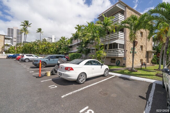 1330 Wilder Ave in Honolulu, HI - Building Photo - Building Photo