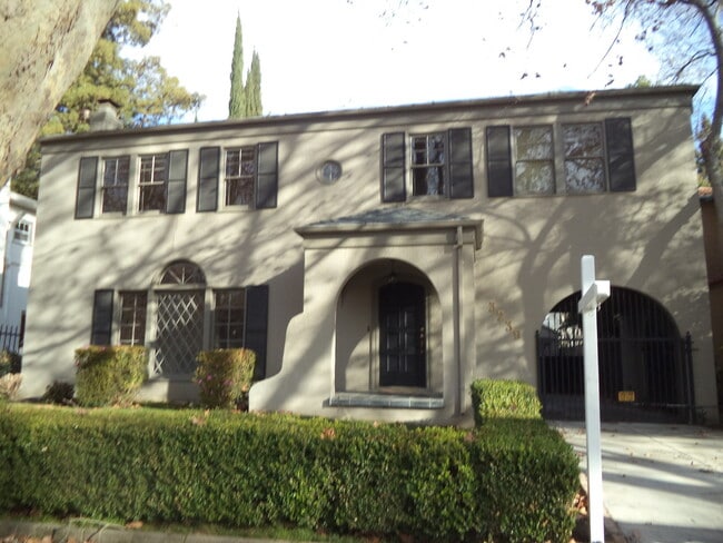 property at 3239 E Curtis Dr